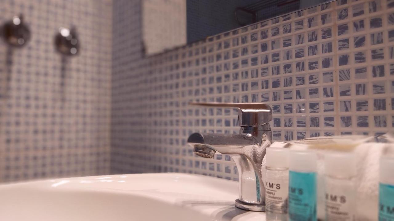 マラガDel Parque Flats Atico Penaアパートメント エクステリア 写真